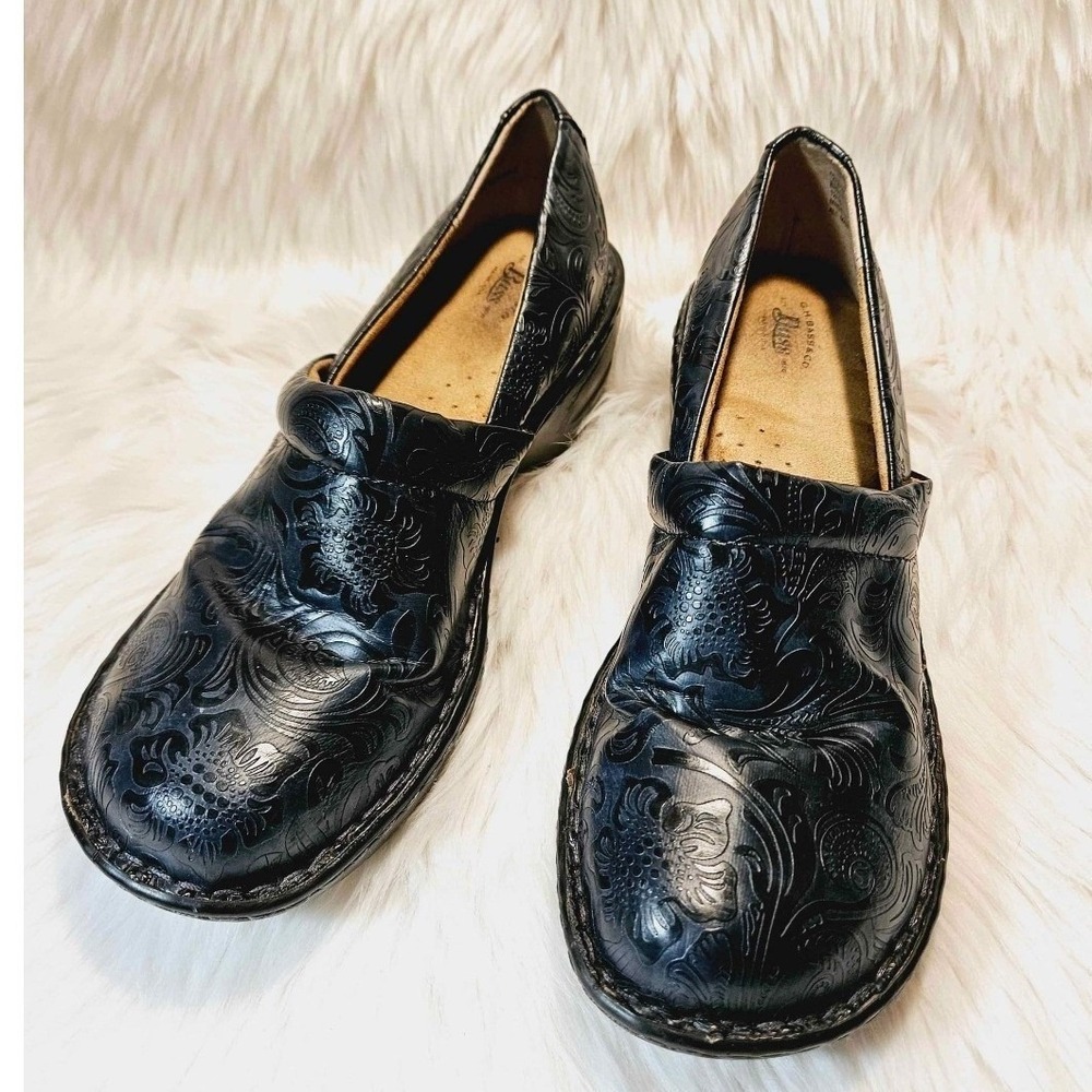 Bass Navy Paisley Embossed Floral Sheena Clogs 10M Cottagecore Academia Mules